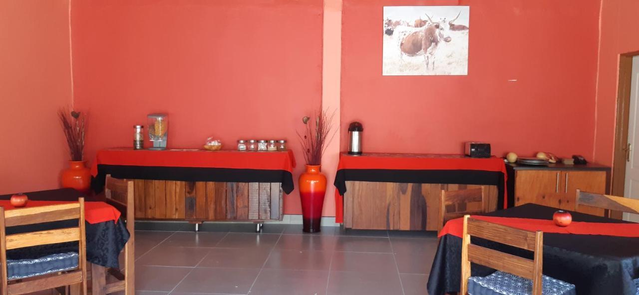 Riverside Guesthouse B & B Katima Mulilo Buitenkant foto